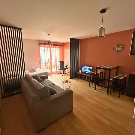 Studio Spacieux 4 Personnes Avec Terrasse Privee & Bureau - Gare A 4Min, Paris En 30Min Villiers-sur-Marne Exterior photo