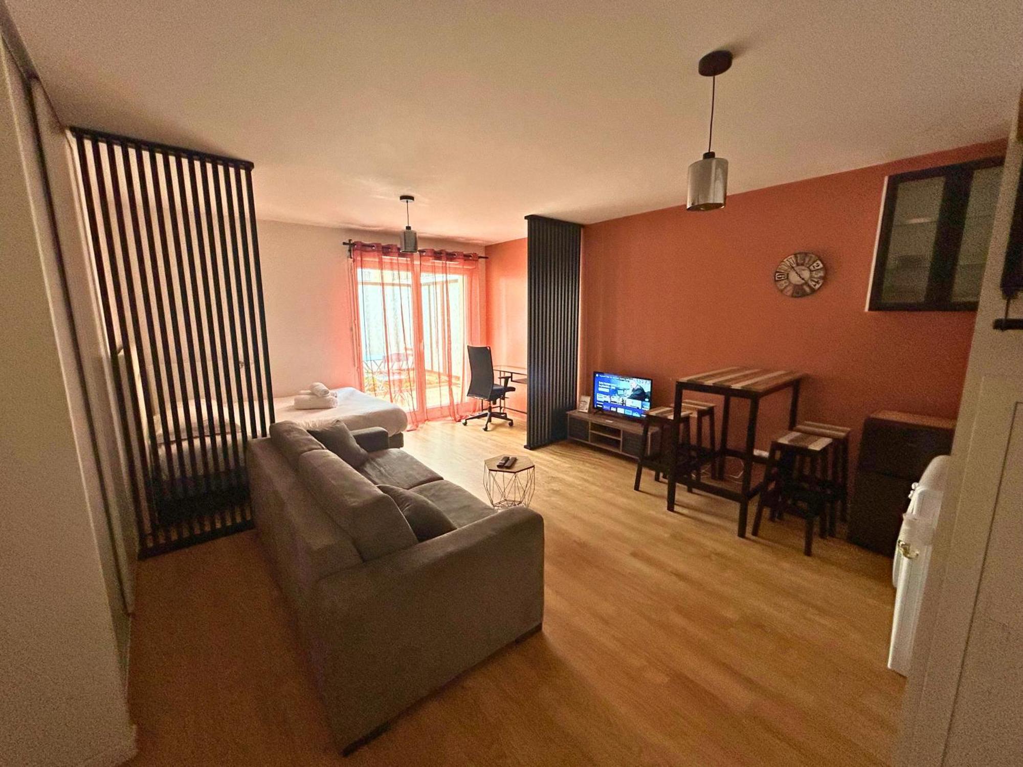 Spacieux 4 Personnes Avec Terrasse Privee & Bureau - Gare A 4min, Paris En 30min * Villiers-sur-Marne